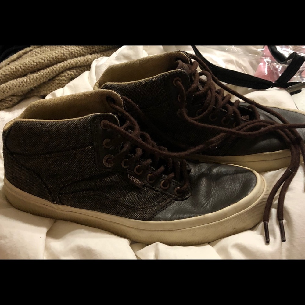 Vans - Picture 2 of 6
